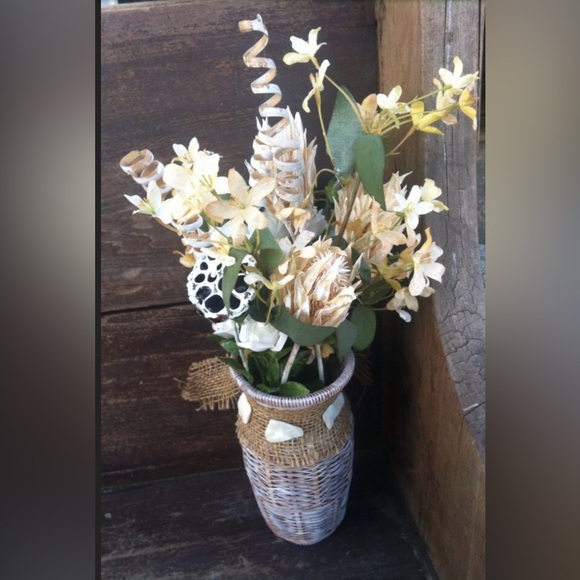 Coastal Basket Vase Handmade by me - Picture 2 of 5